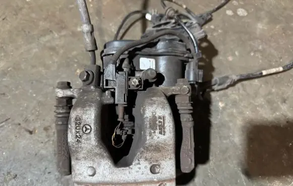 Mercedes-Benz E W213 Rear brake caliper A0044236298