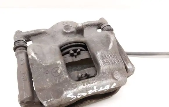 Mercedes-Benz GLA W156 Front brake caliper
