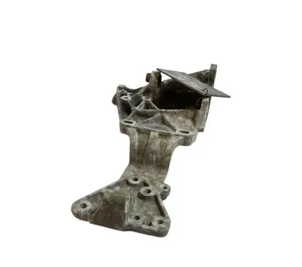 Volvo XC90 Engine mounting bracket 30731516
