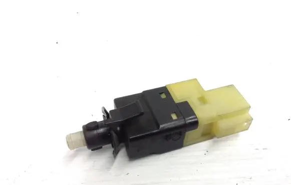 Mercedes-Benz B W245 Brake pedal sensor switch A0015454409