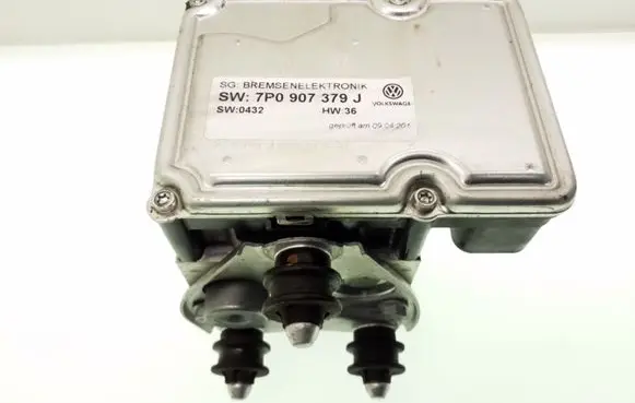 Volkswagen Touareg II ABS Pump 7P0907379J 7P0614517