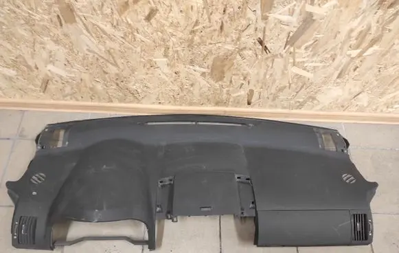Toyota Corolla Verso AR10 Dashboard 553020F010
