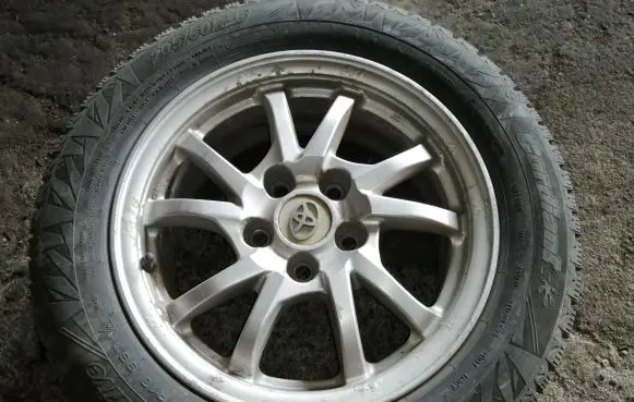 Toyota Prius+ (ZVW40) R16 alloy rim 