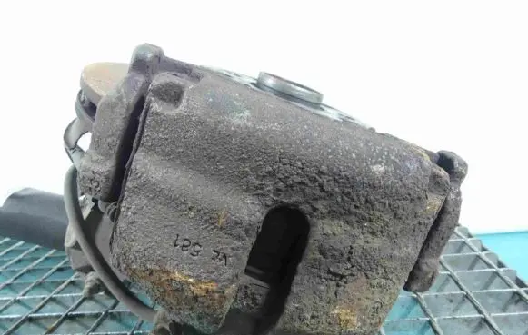 Volkswagen PASSAT B7 Front brake caliper IMPRK1330727