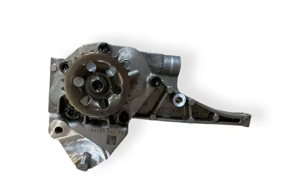 Mercedes-Benz SLK R171 Oil pump A2721800501