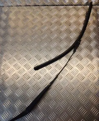Renault Clio III Windshield/front glass wiper blade 8200268916