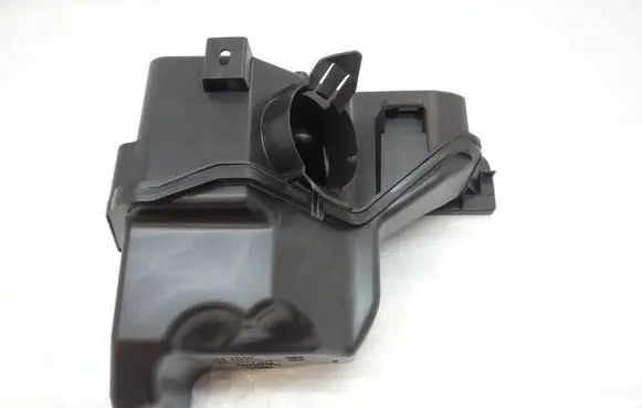 Peugeot 5008 III Intake resonator 9837956480