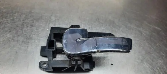 Nissan Qashqai Front door interior handle