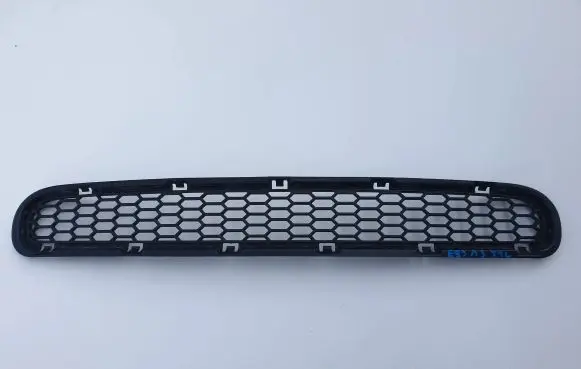 BMW M3 e92 Front bumper lower grill 8040877 51128040877