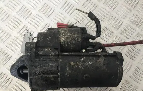 Renault Scenic I Starter motor D7R25