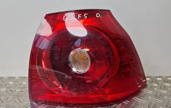 Volkswagen Golf V Rear/tail lights 1K6945096E