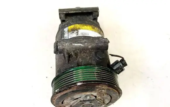 Renault Laguna II Air conditioning (A/C) compressor (pump) 8200053264