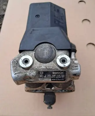 Mercedes-Benz S W126 ABS Pump 0265200026