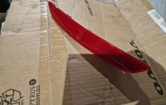 Mazda 3 Rear tail light reflector B0J8515M0