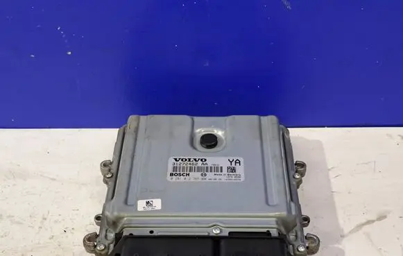Volvo V70 Engine control unit/module 31272462 36002596