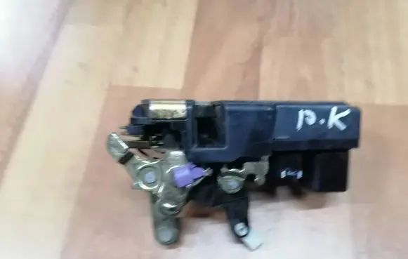 Chrysler Voyager Front door lock