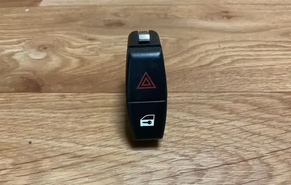 BMW 5 E60 E61 Hazard light switch 6919506 549519500