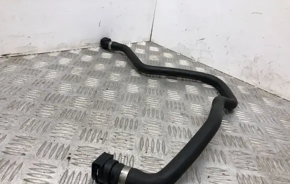 BMW 5 F10 F11 Engine coolant pipe/hose 8377671