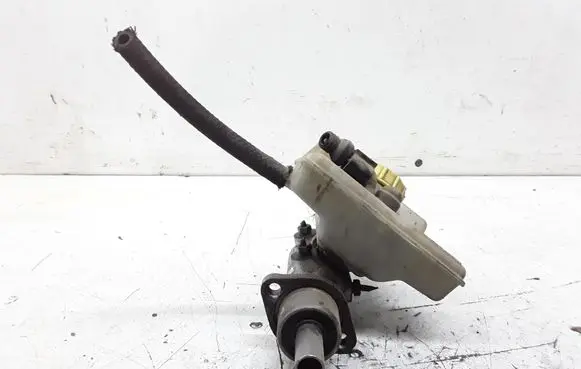 Volkswagen Transporter - Caravelle T4 Master brake cylinder 7D0611303A
