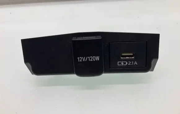 Toyota Corolla E210 E21 USB socket connector 5891102380