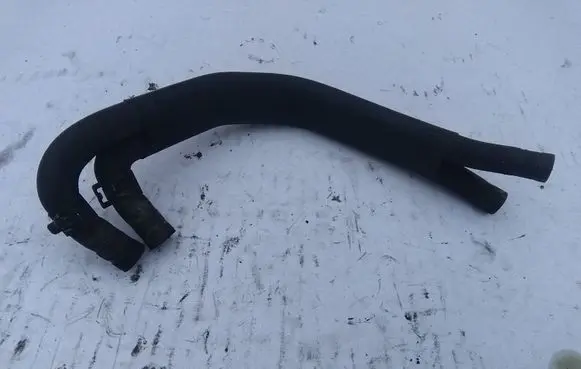 Audi A3 S3 8P Engine coolant pipe/hose 1K0122447T