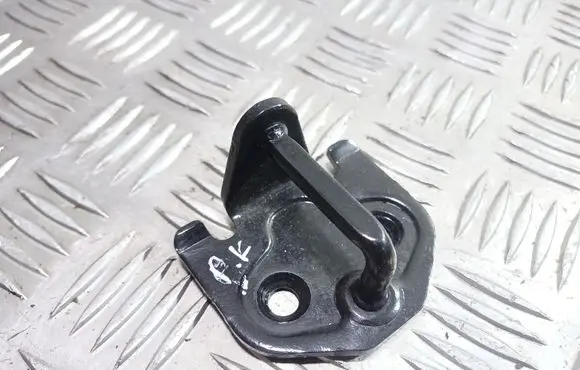 Ford Kuga I Front door lock loop/hook striker 3M51R21982BF