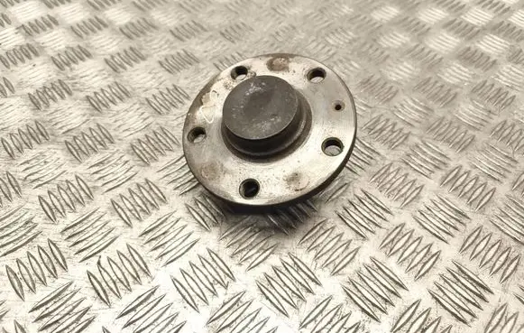 Volkswagen Touran I Rear wheel hub 03092723 SN31T0E