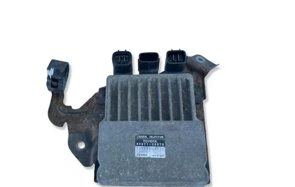 Toyota Corolla Verso E121 Fuel injection control unit/module 1310001371 8987120070