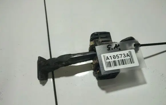 Opel Zafira B Rear door check strap stopper 