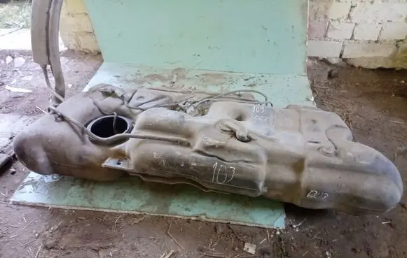 Citroen C5 Fuel tank 9636706380 9636706580 9636706680