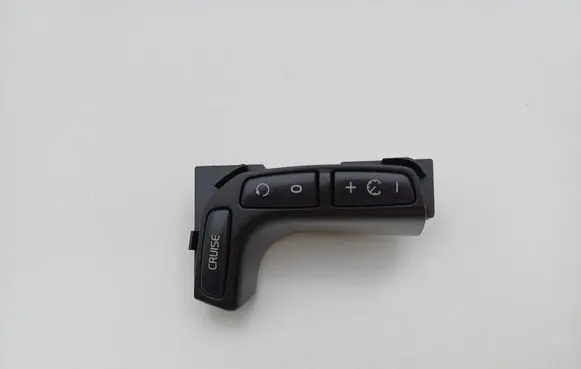Volvo XC70 Steering wheel buttons/switches 30739571