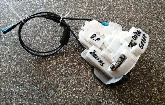 Subaru Outback Front door lock