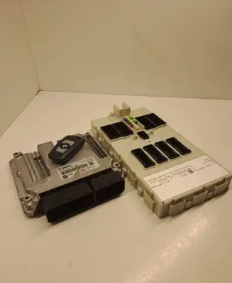 BMW 3 F30 F35 F31 Engine ECU kit and lock set 8584279 0281031637 170404603
