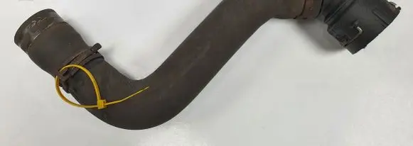 Audi TT Mk1 Engine coolant pipe/hose 8N0122101A