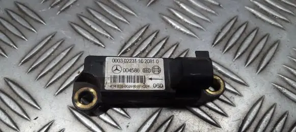 Mercedes-Benz Vaneo W414 Airbag deployment crash/impact sensor 4148200026 004586