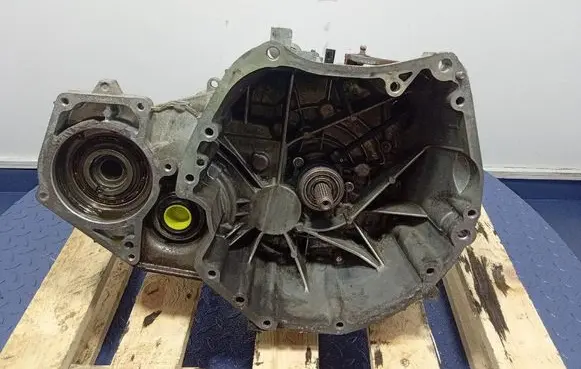 Nissan Qashqai Manual 6 speed gearbox 