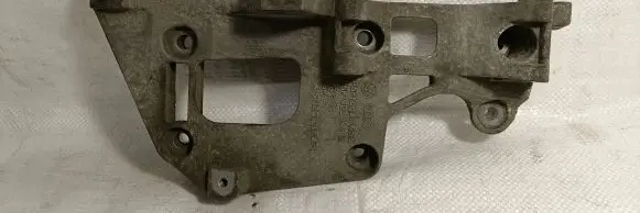 Volkswagen PASSAT B6 Generator/alternator bracket 06F903143B 06H905149F