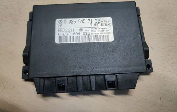 Mercedes-Benz E W212 Parking PDC control unit/module A0255457132