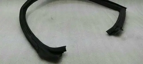 Dodge Durango III Front door rubber seal 04575891AD