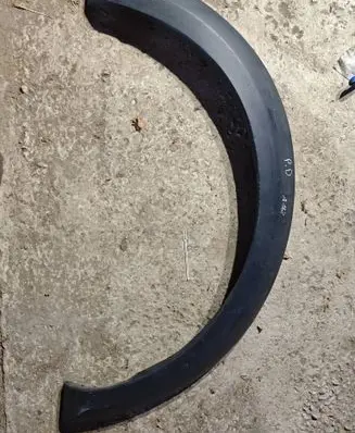 Land Rover Discovery 3 - LR3 Front arch trim DFJ000022