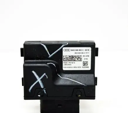 Audi A4 S4 B9 8W Fuel injection pump control unit/module 8W0906093C