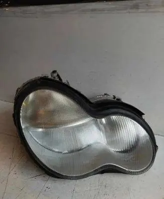 Mercedes-Benz C W203 Headlight/headlamp A2038200261 0301185202