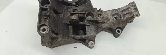 Volkswagen PASSAT B6 Generator/alternator bracket 03G903143