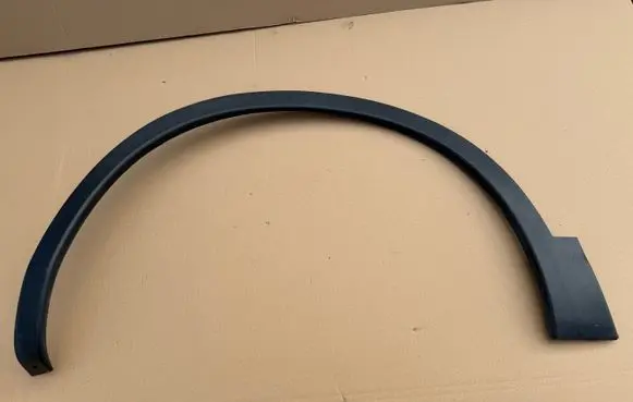 Nissan Qashqai Front arch trim 63811BR01A