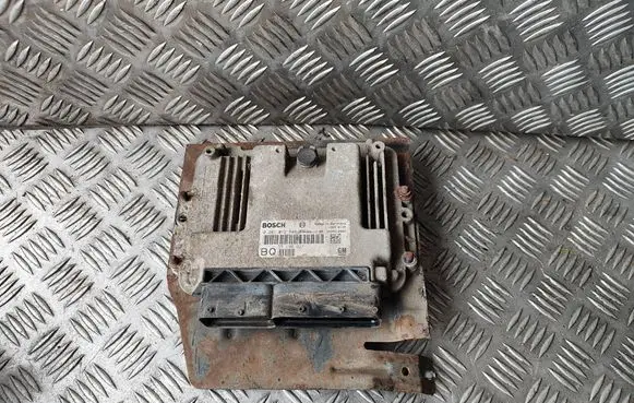 Opel Astra H Engine control unit/module 0281012548 55198921
