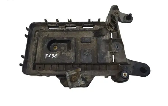 Volkswagen PASSAT B6 Battery tray 1K0915333