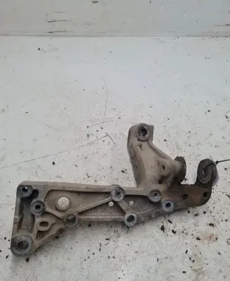 Volkswagen Golf V Front lower control arm/wishbone