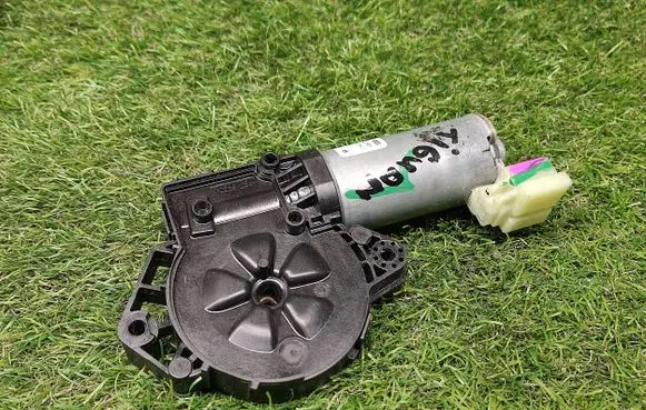 Volkswagen Tiguan Allspace Sunroof motor/actuator 3G9877795F 0390200132