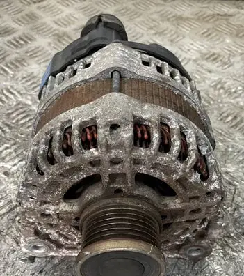 Nissan Qashqai Generator/alternator MR20 23100EN00B