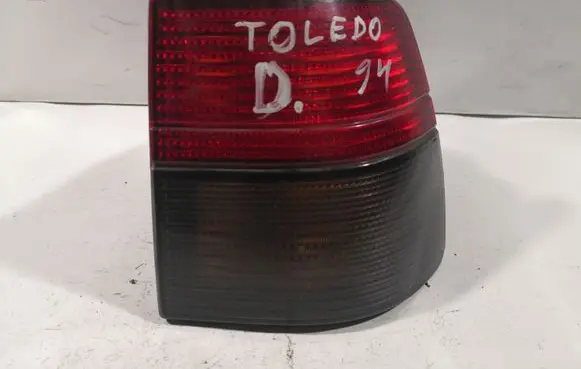Seat Toledo I (1L) Rear/tail lights 084451901R